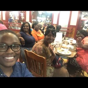 Meet your Posher, Johnson